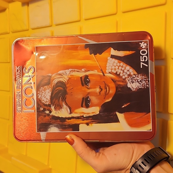 Audrey Hepburn Puzzle - Picture 1 of 3